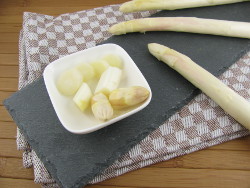 Spargel, Spargelgemüse, gesunde Ernährung, entwässernd, saisonal, Königin der Gemüse, weiß, weißer Spargel, Spargelsuppe, Kalium, Asparaginsäure, Ballaststoffe, Inulin