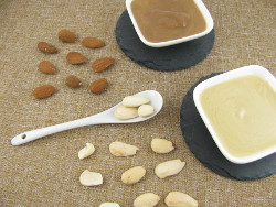 Mandelmus, Nussmus, Mandeln, Nuss, Mus, Nüsse, Saaten, Proteine, Eiweiß, gesunde Fette, Folsäure, Ballaststoffe, Magnesium, Kalzium, vegan, vegane Ernährung, Superfood, Powerfood, helles Mandelmus, dunkles Mandelmus