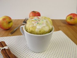 Mug Cakes, Tassenkuchen, Mikrowellen Kuchen, Kuchen, schneller Kuchen, gesunde Ernährung